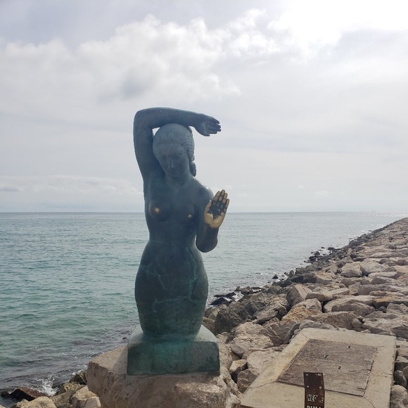 Meet your Posher - Picture 1 of 1